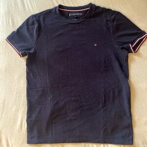 Men’s Tommy Hilfiger size small slim fit shirt